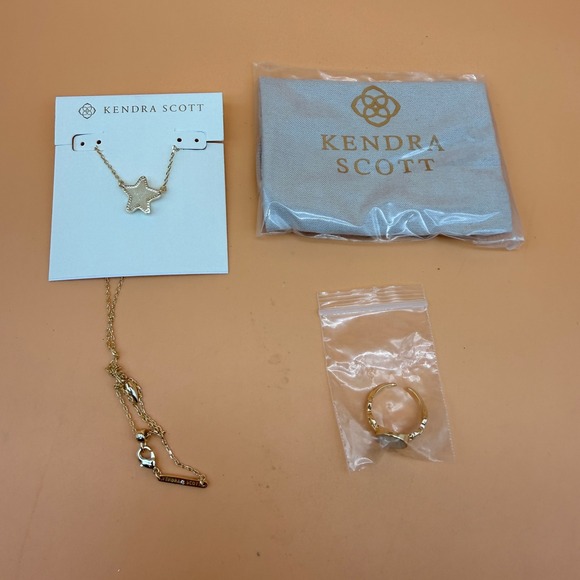 Kendra Scott Jae Star Pendant Necklace In Iridescent White Drusy w/ Bag - Picture 2 of 8